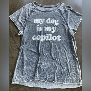 Small graphic tee, short sleeve. Fits big